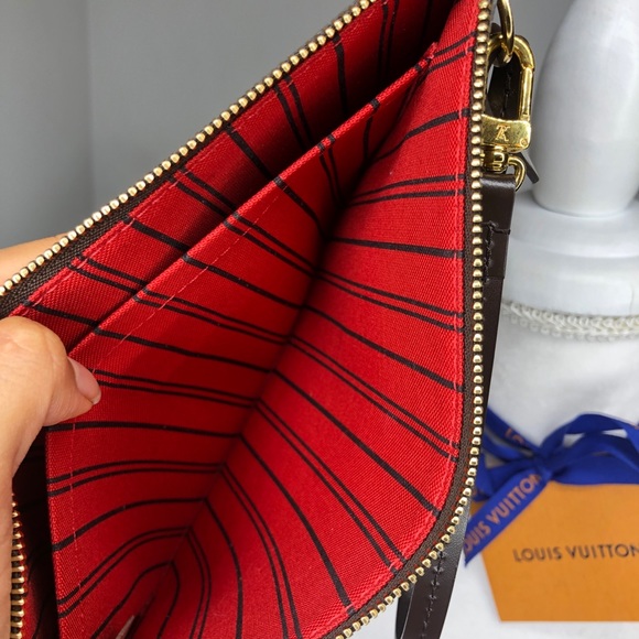 SOLD - Picture 4 of 8